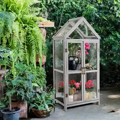 Kondela – klasické skleníky, fóliovníky aj balkónové riešenia